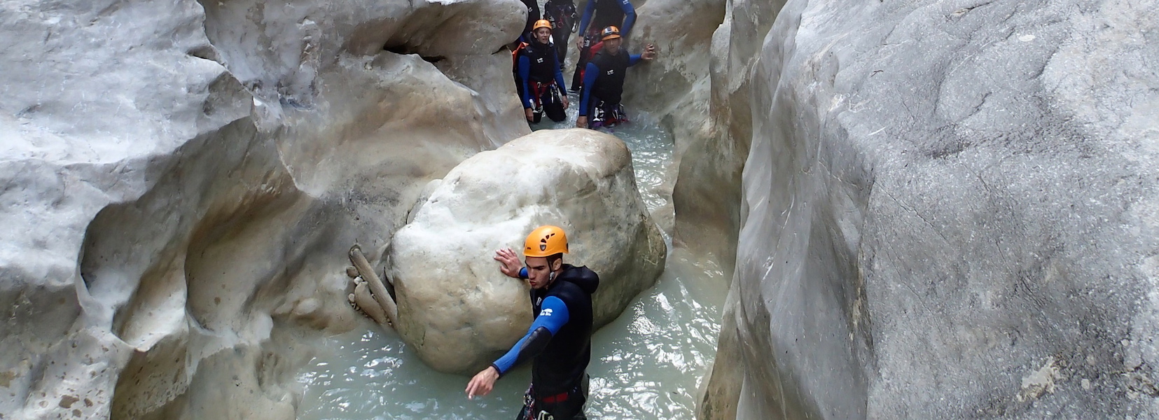 CANYONING