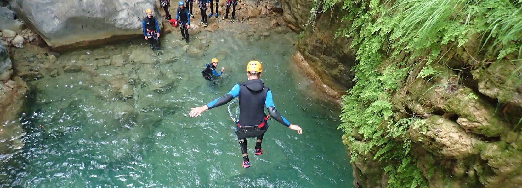 CANYONING