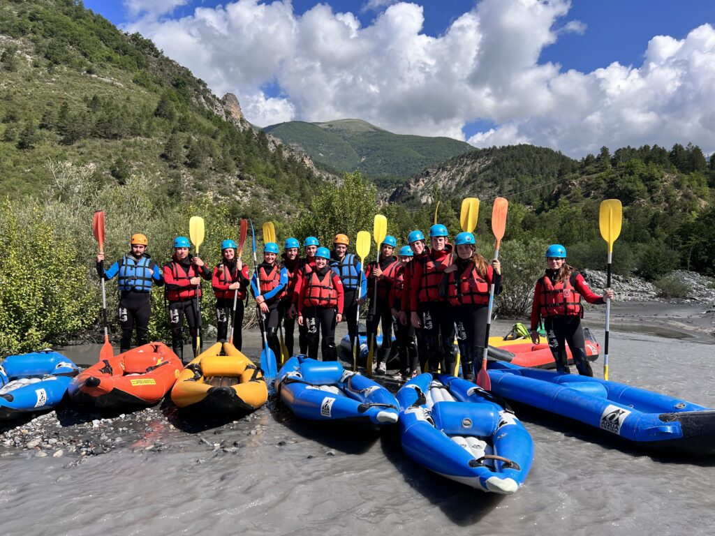 descente du Var en kayak avec une colonie de vacances